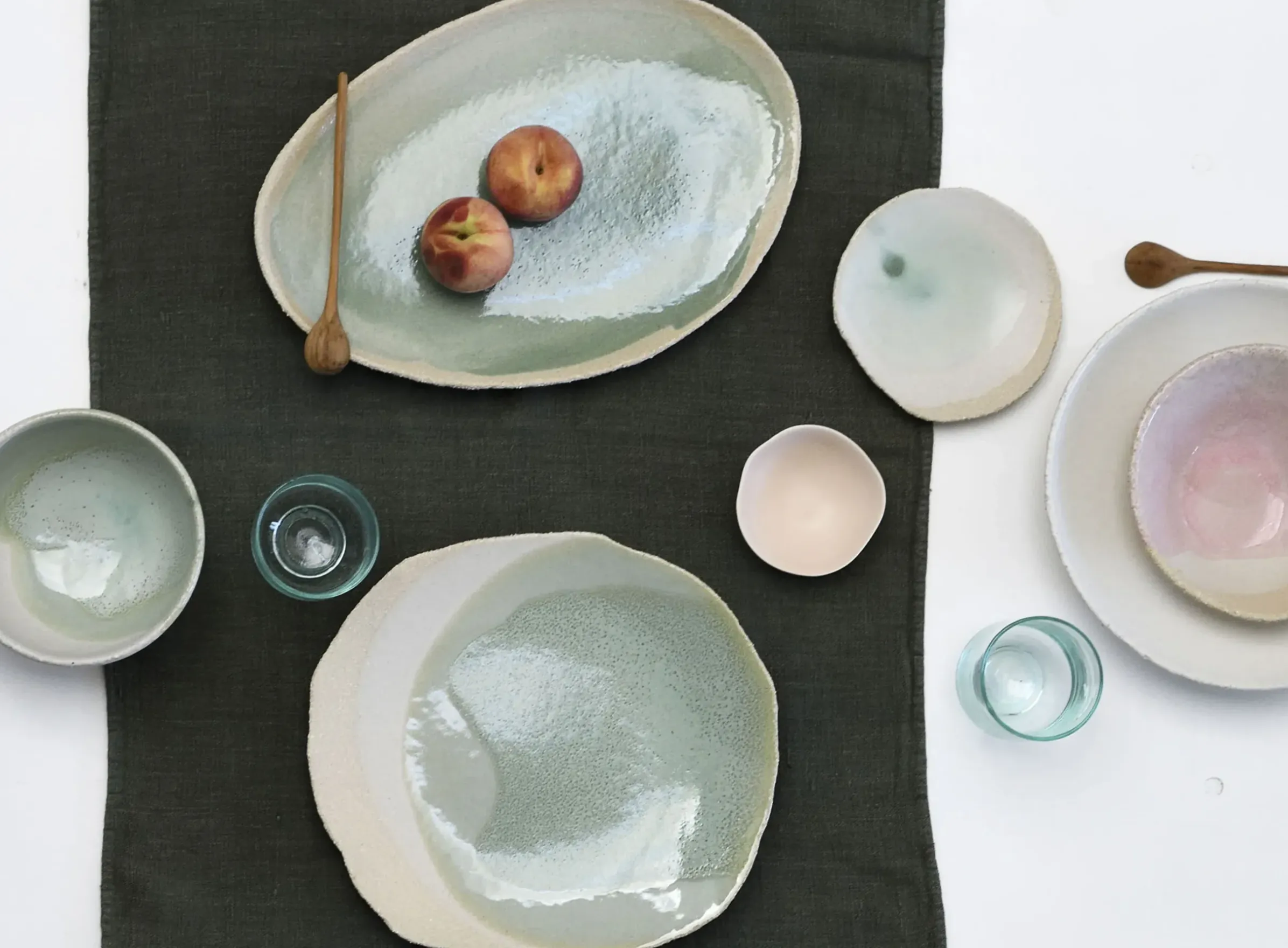 Assiette Wabi Ceramique/ 27 X 30 Cm - Gres Fait Main - Jars Ceramistes