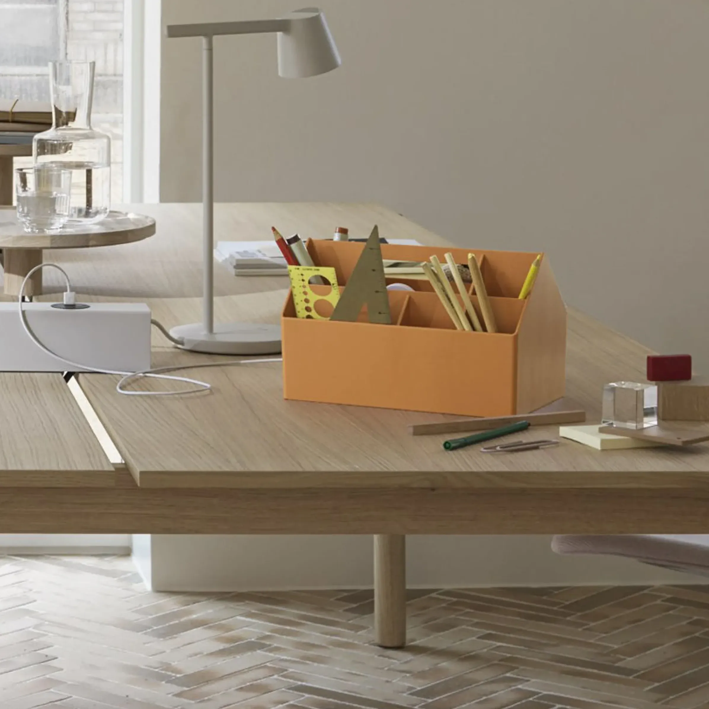 Boite Sketch Plastique Orange Marron / 26 X 17,5 Cm - Plastique Recycle - Muuto