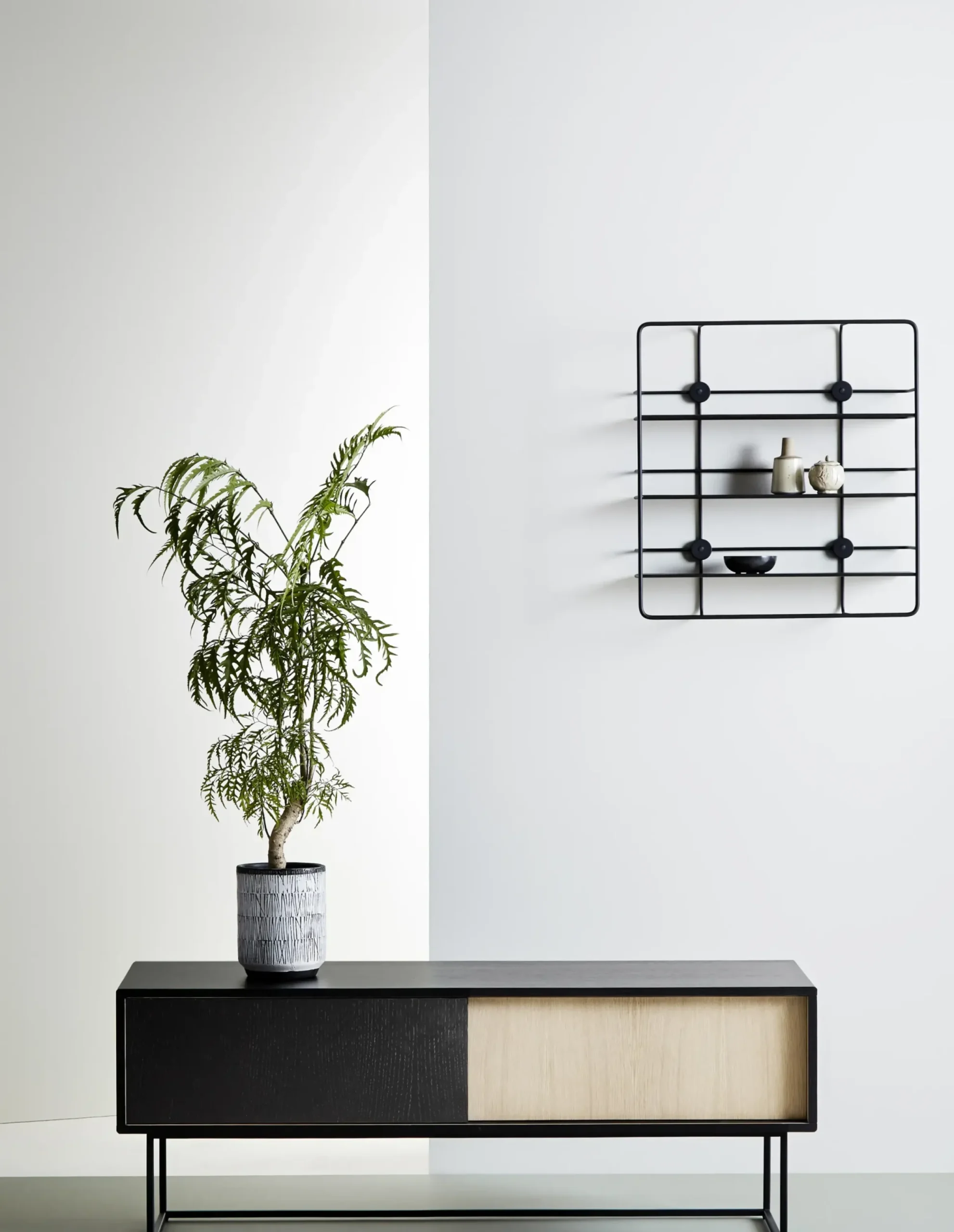Buffet Virka Low Noir Bois Naturel / Meuble Tv - L 120 X H 47 Cm - Woud