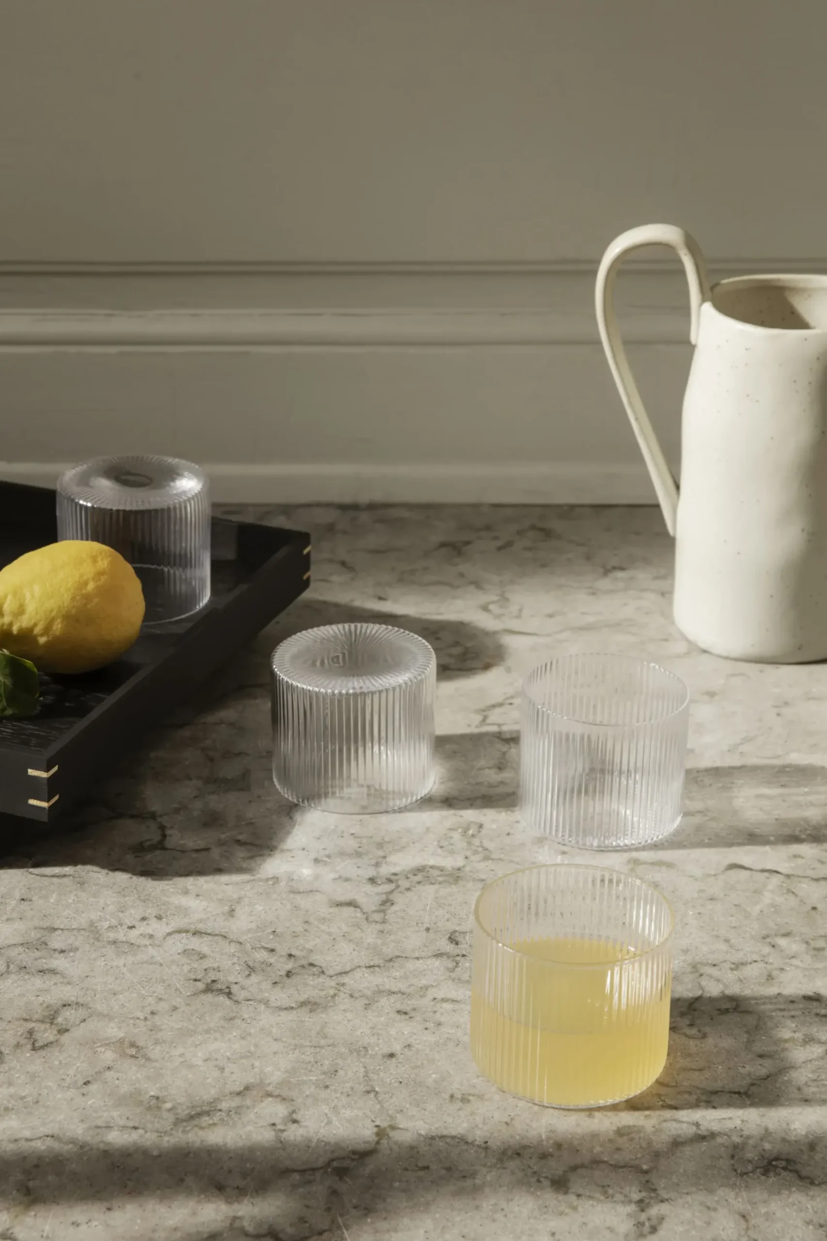 Carafe Flow Ceramique Blanc / 1 L - Ferm Living