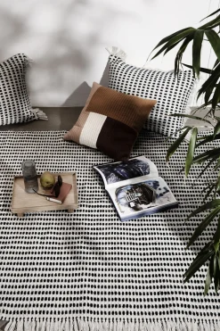 Coussin D'extérieur Way Tissu Bleu / 70 X 50 Cm - Bouteilles En Plastique Recyclees - Ferm Living