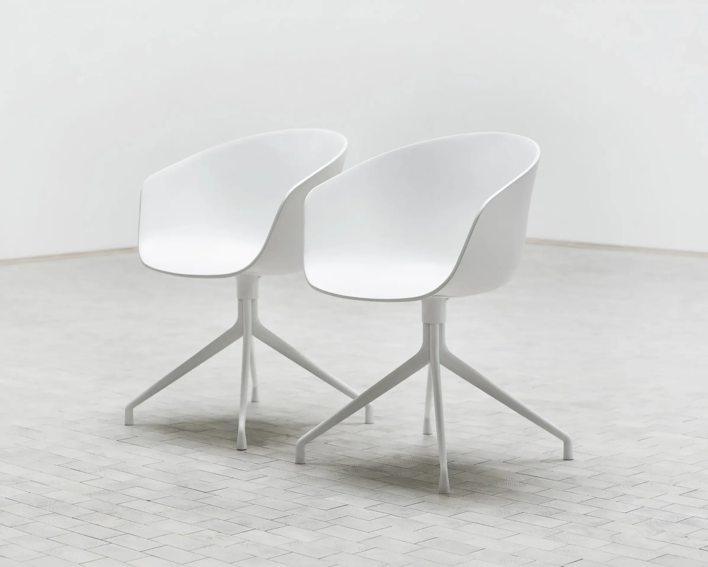 Fauteuil Pivotant About A Chair Plastique - Hay