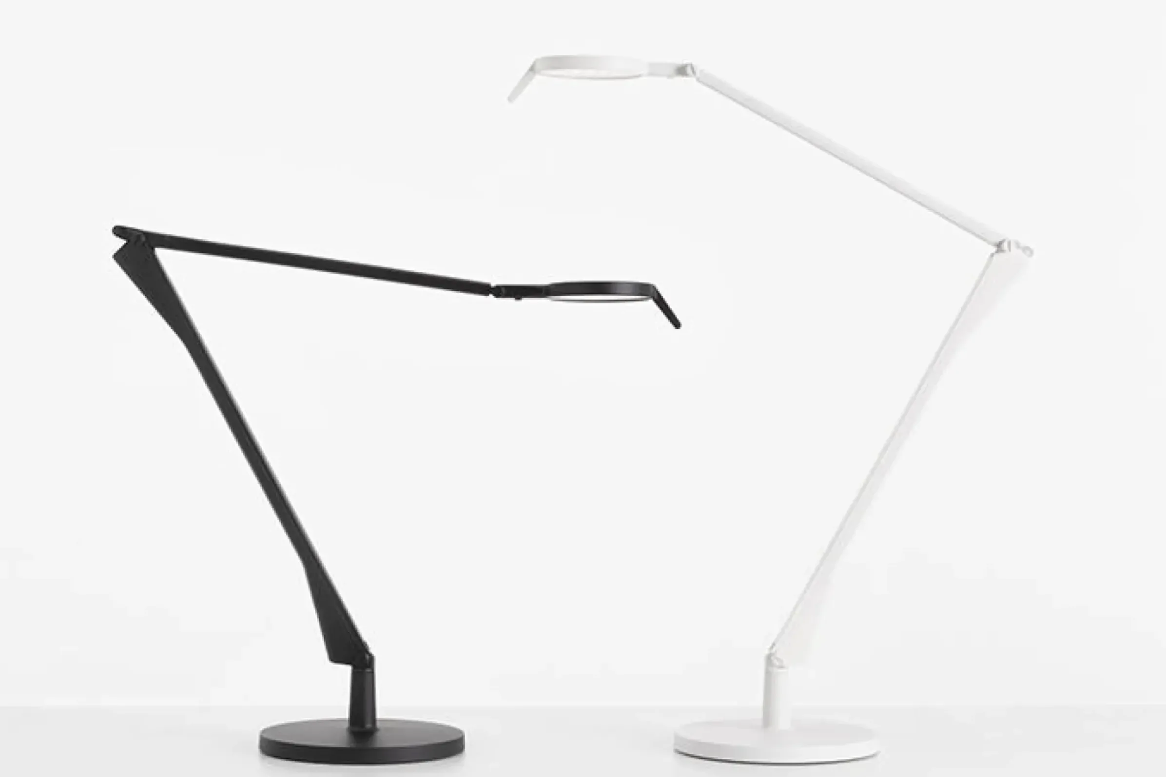 Lampe De Table Aledin Tec Led Plastique Noir / Ldiffuseur Plat / Version Mate - Kartell