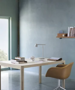 Lampe De Table Tip Led Metal Gris / Orientable - Muuto