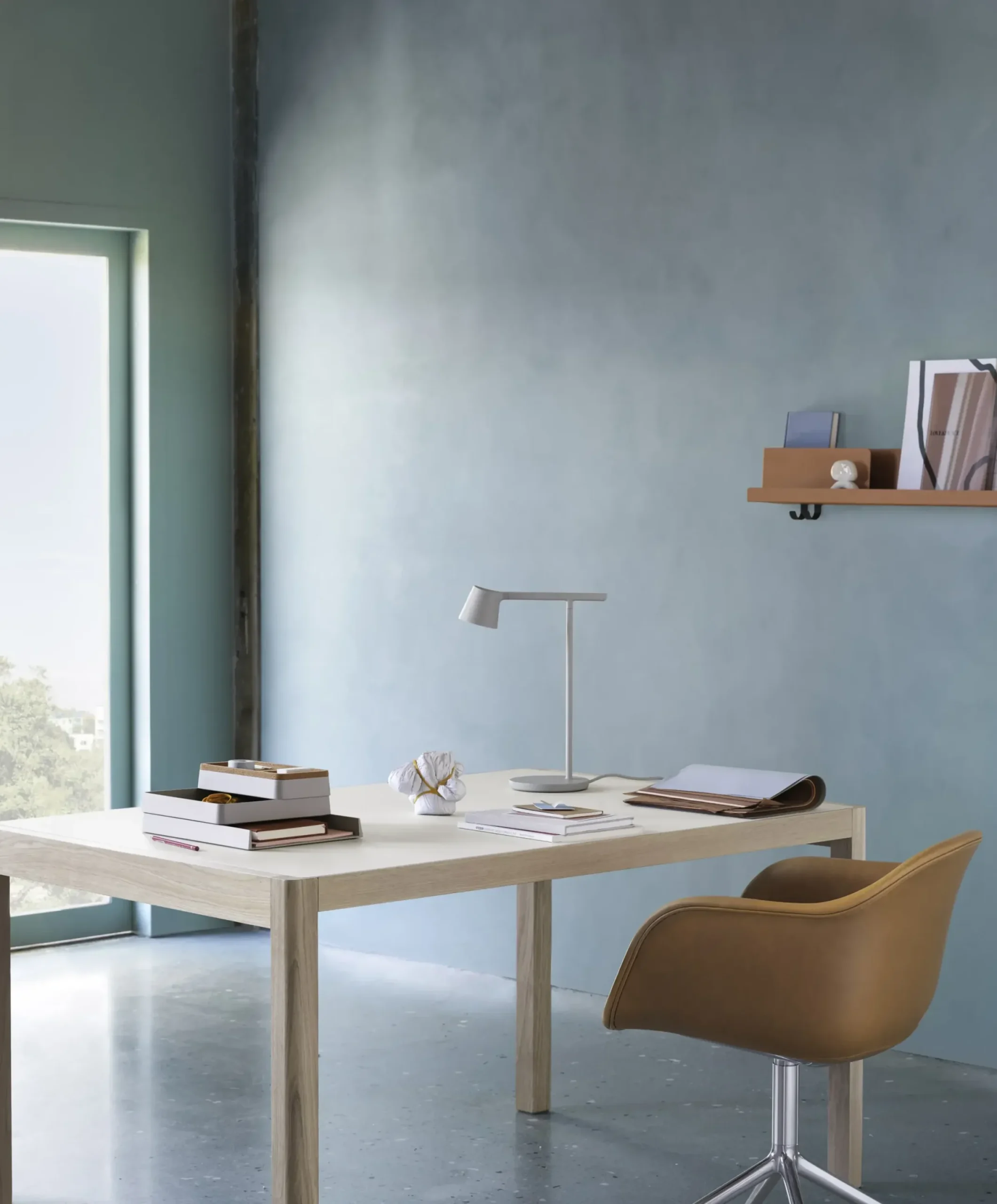 Lampe De Table Tip Led Metal Gris / Orientable - Muuto