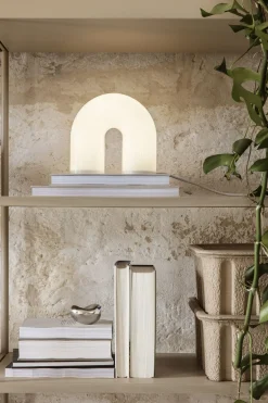 Lampe De Table Vuelta Led Verre Blanc / Verre Strie - Ferm Living