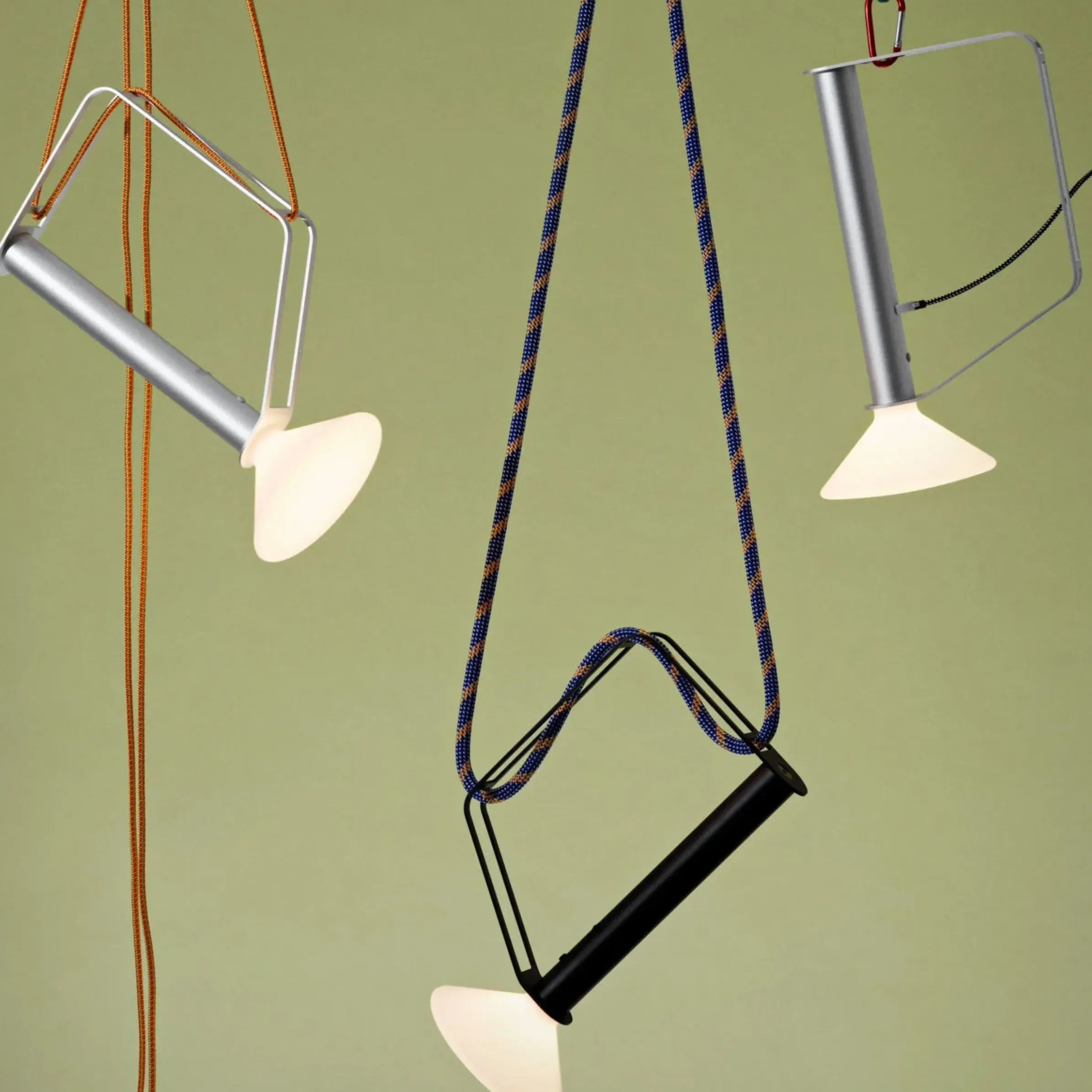 Lampe Exterieur Sans Fil Rechargeable Piton Metalmetal- Muuto