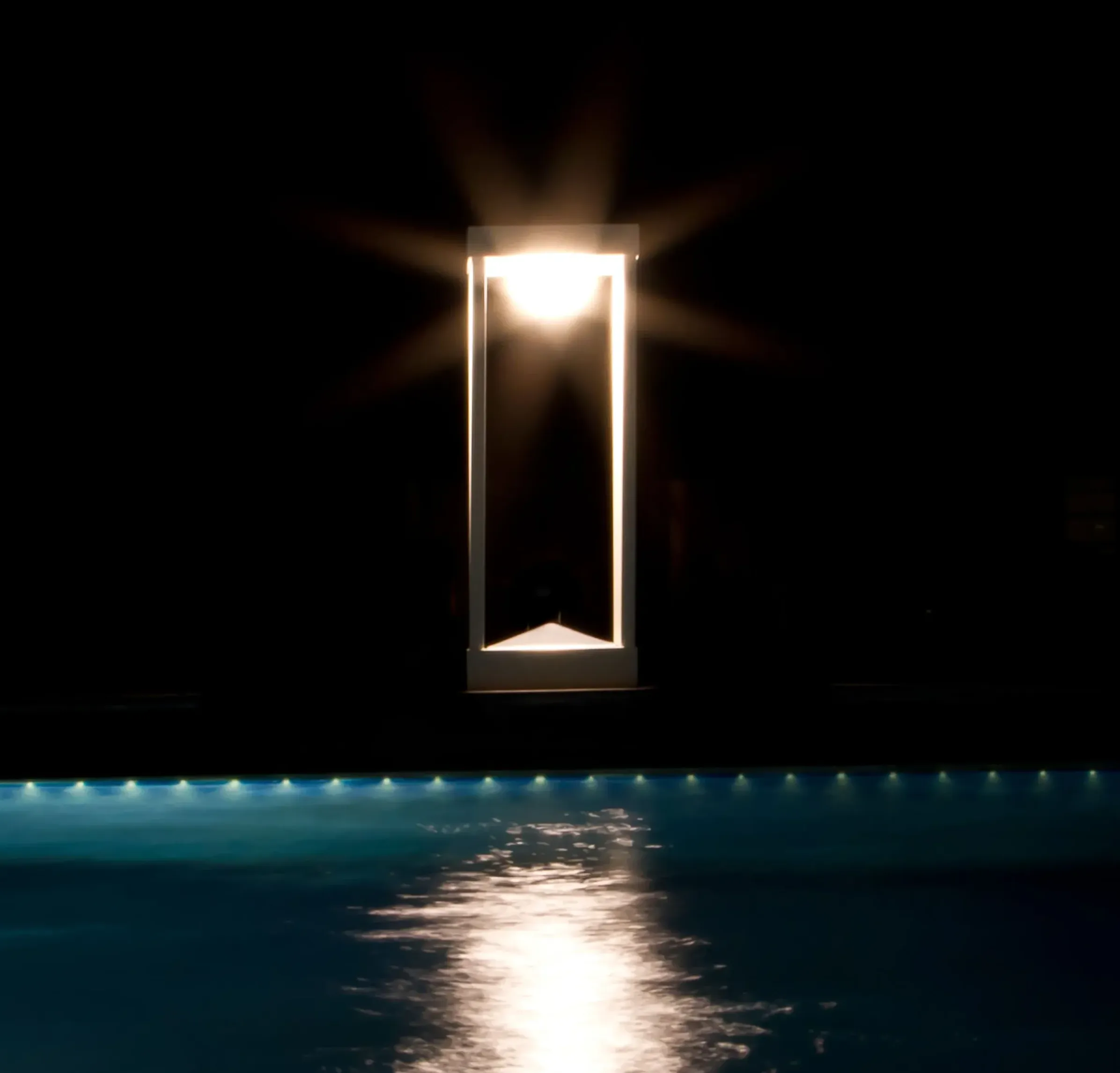 Lampe Solaire D'extérieur La Lampe Parc M Metal Verreled / Hybride & Connectee - Dock Usb - H 40 Cm - Maiori