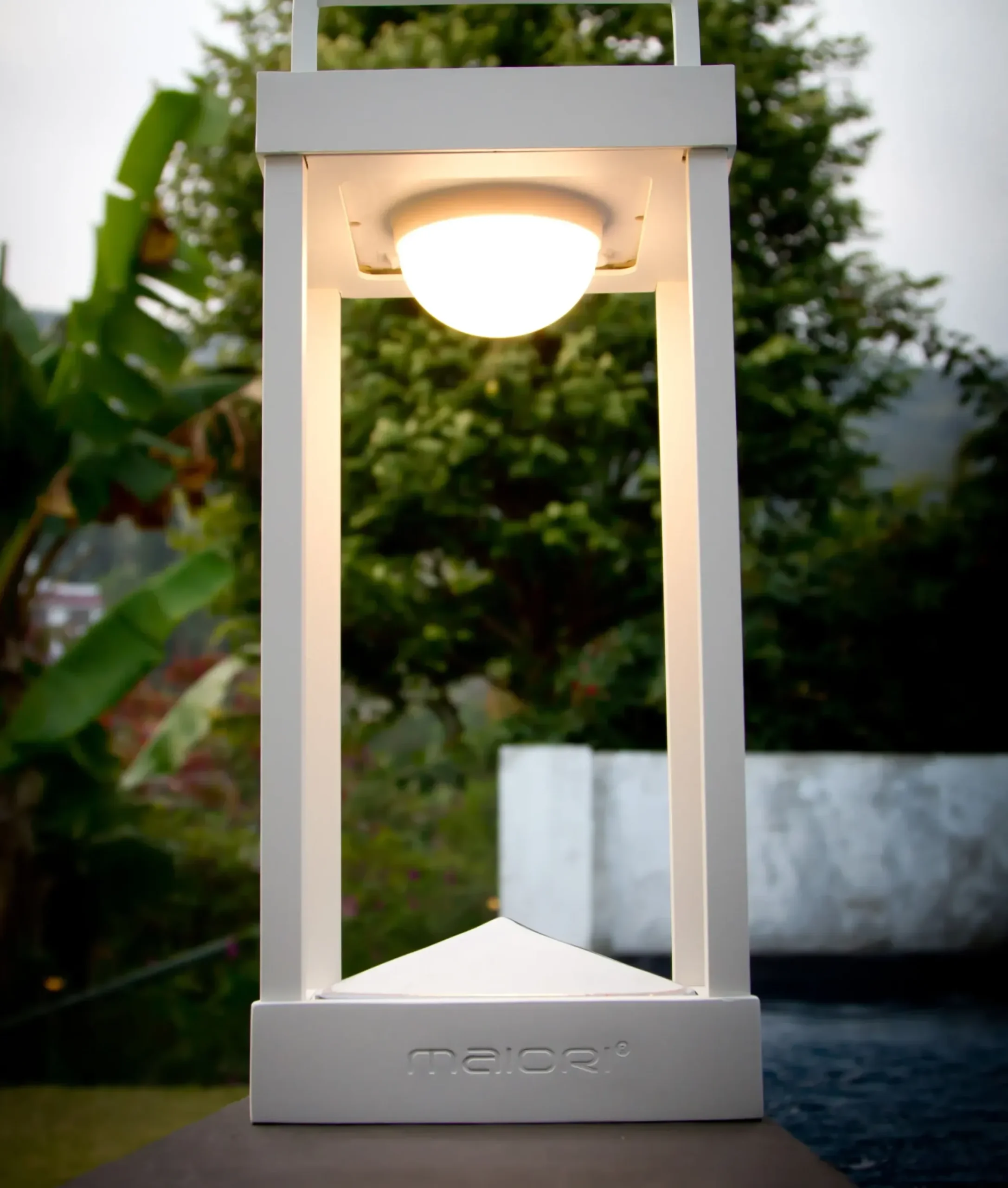 Lampe Solaire D'extérieur La Lampe Parc M Metal Verre Noir Led / Hybride & Connectee - Dock Usb - H 40 Cm - Maiori