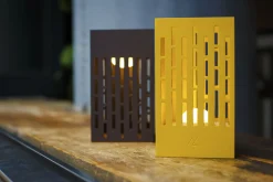 Lampe Solaire D'extérieur La Lampe Pose 04 Metal Jaune Metal Jaune / Led - Hybride & Connectee - Maiori