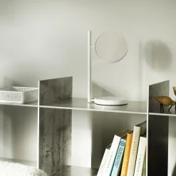 Miroir A Poser Pose Metal Pierre/ Miroir Grossissant Orientable - Normann Copenhagen