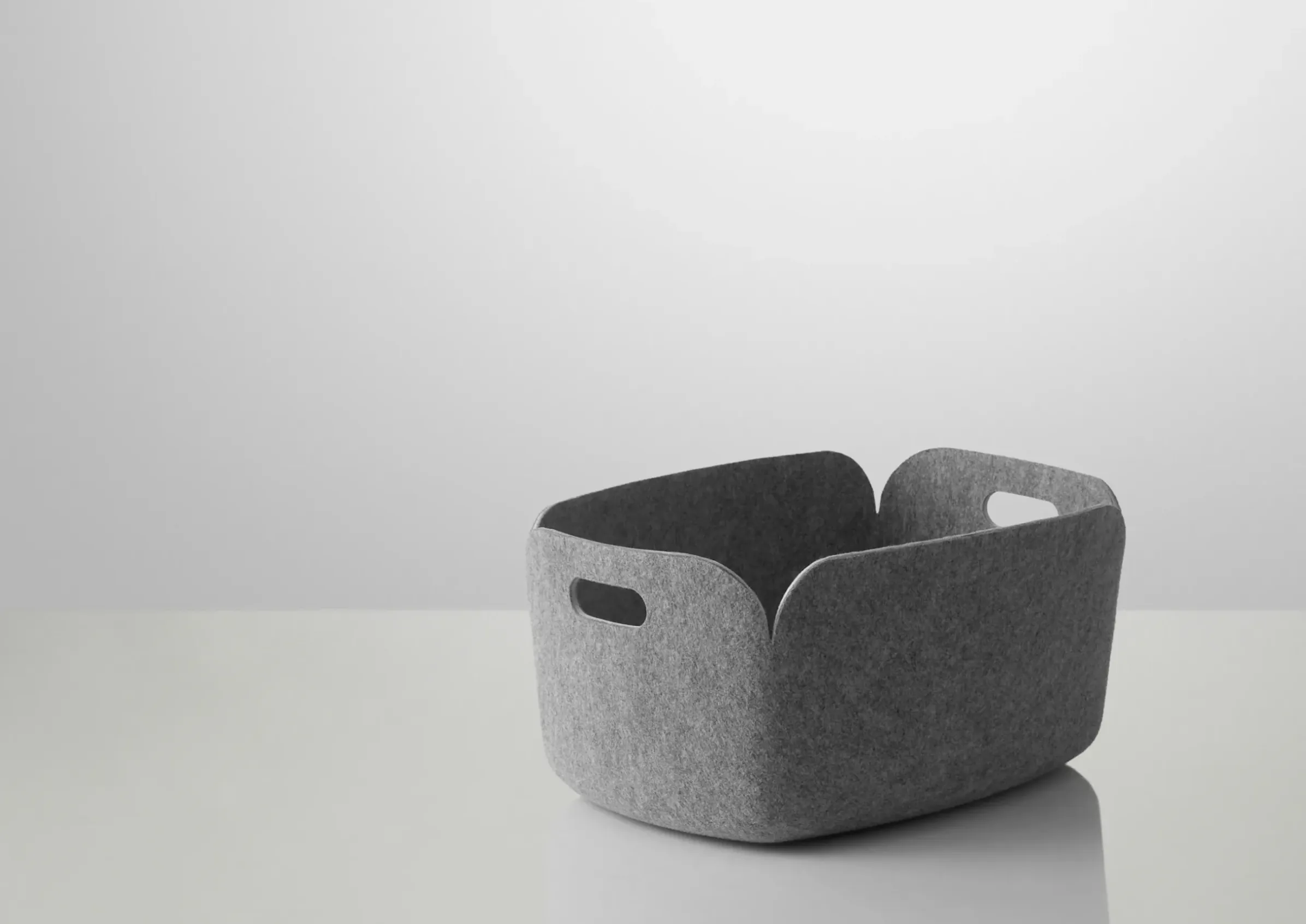 Panier Restore Tissu Gris / 35 X 48 Cm - Feutre 100% Recycle - Muuto