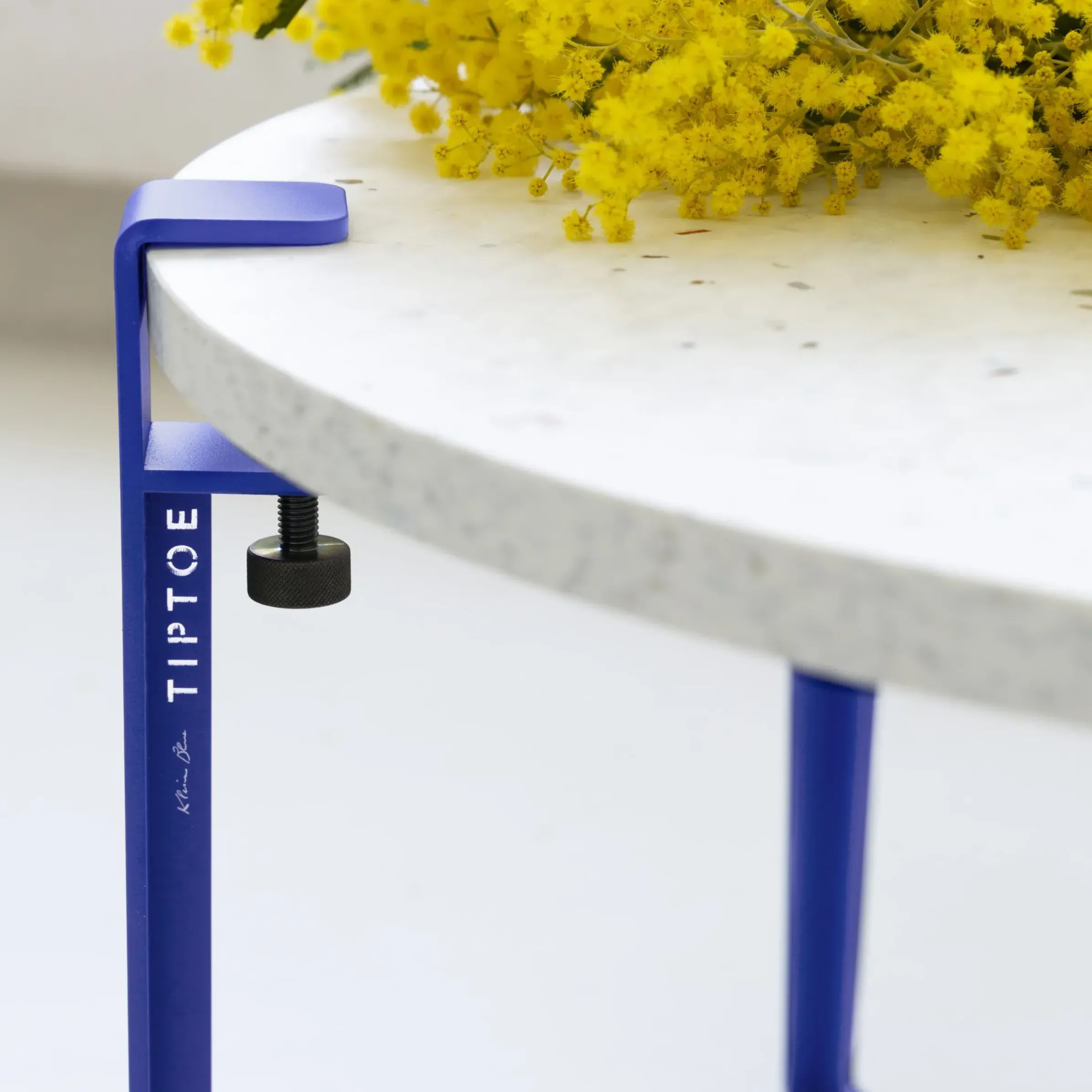 Pied Tiptoe X Klein Blue® Edition Limitee Metal Bleu H 43 Cm / Fixation Etau - Pour Creer Tables Basse & Banc - Tiptoe