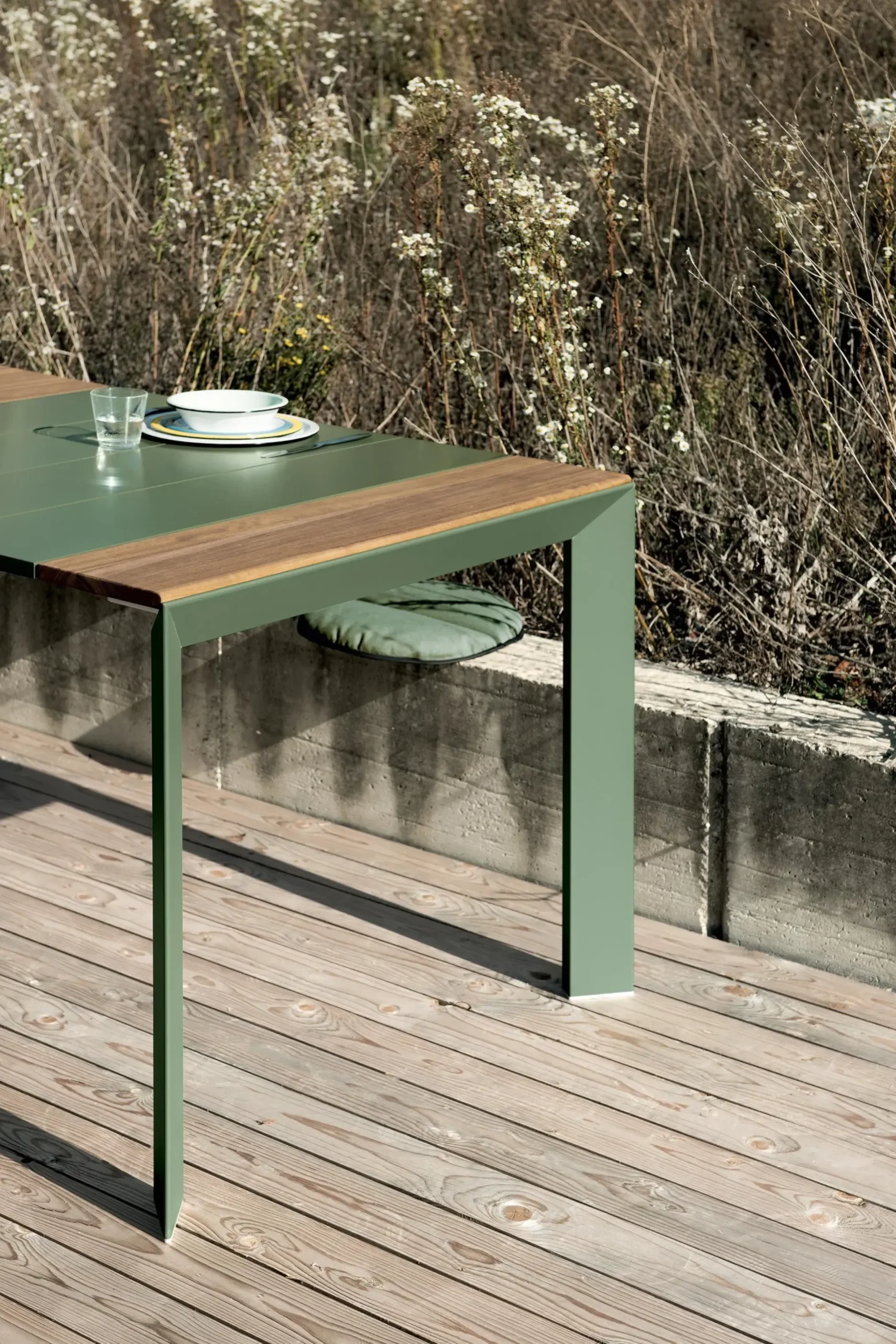 Table A Rallonge Nori Metal Vert Bois Naturel / Teck - L 199 A 279 Cm - Kristalia