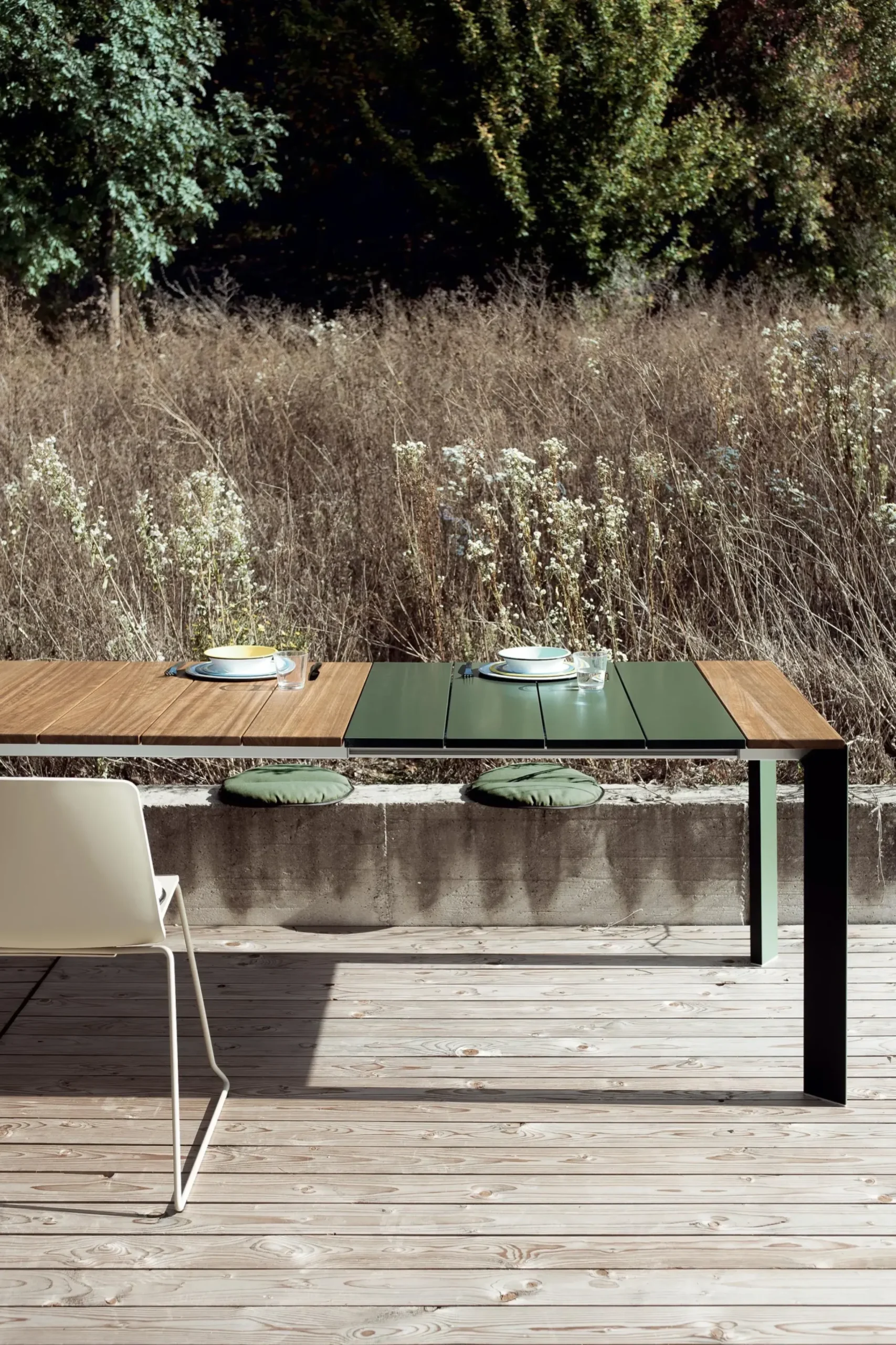 Table A Rallonge Nori Metal Vert Bois Naturel / Teck - L 199 A 279 Cm - Kristalia