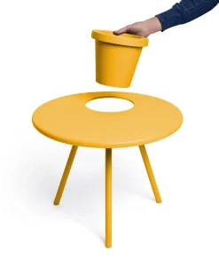 Table Basse Bakkes Outdoor Metal Jaune / O 60 Cm - Pot De Fleurs Integre / Acier - Fatboy