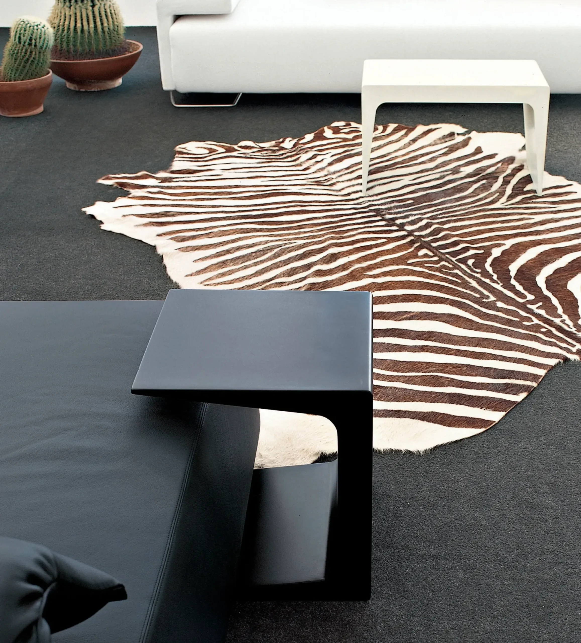 Table D'Appoint Cu Small Plastique/ Tabouret - L 45 Cm - Kristalia