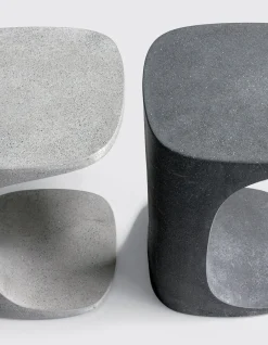 Table D'Appoint Font Pierre Gris / Beton - 42 X 42 X H 52 Cm - Kristalia
