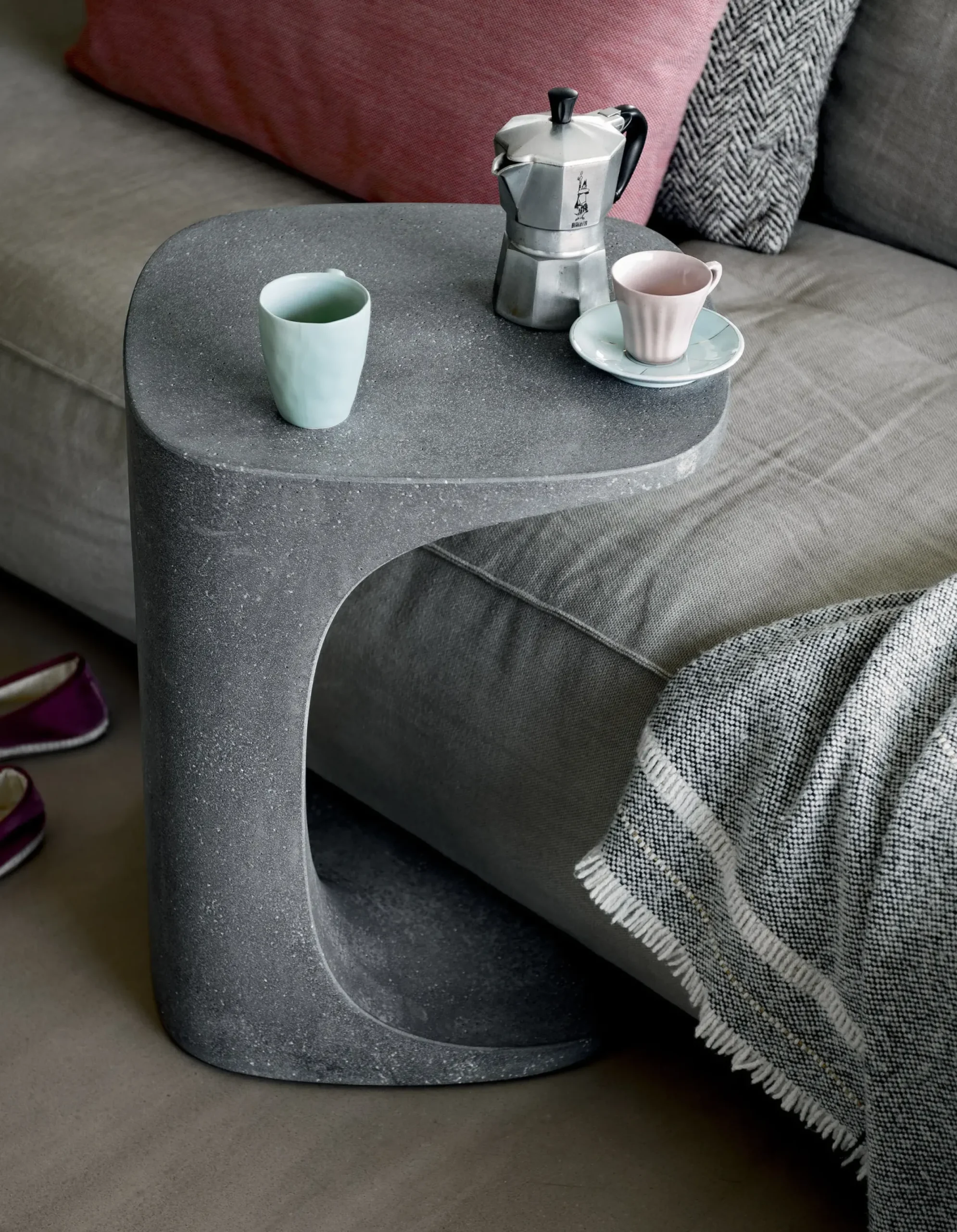 Table D'Appoint Font Pierre Gris / Beton - 42 X 42 X H 52 Cm - Kristalia