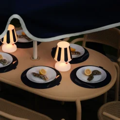 Table Ovale Toni Tavolo Metal Orange / 160 X 90 Cm - Trou Pour Parasol + Bougeoir Amovible - Fatboy