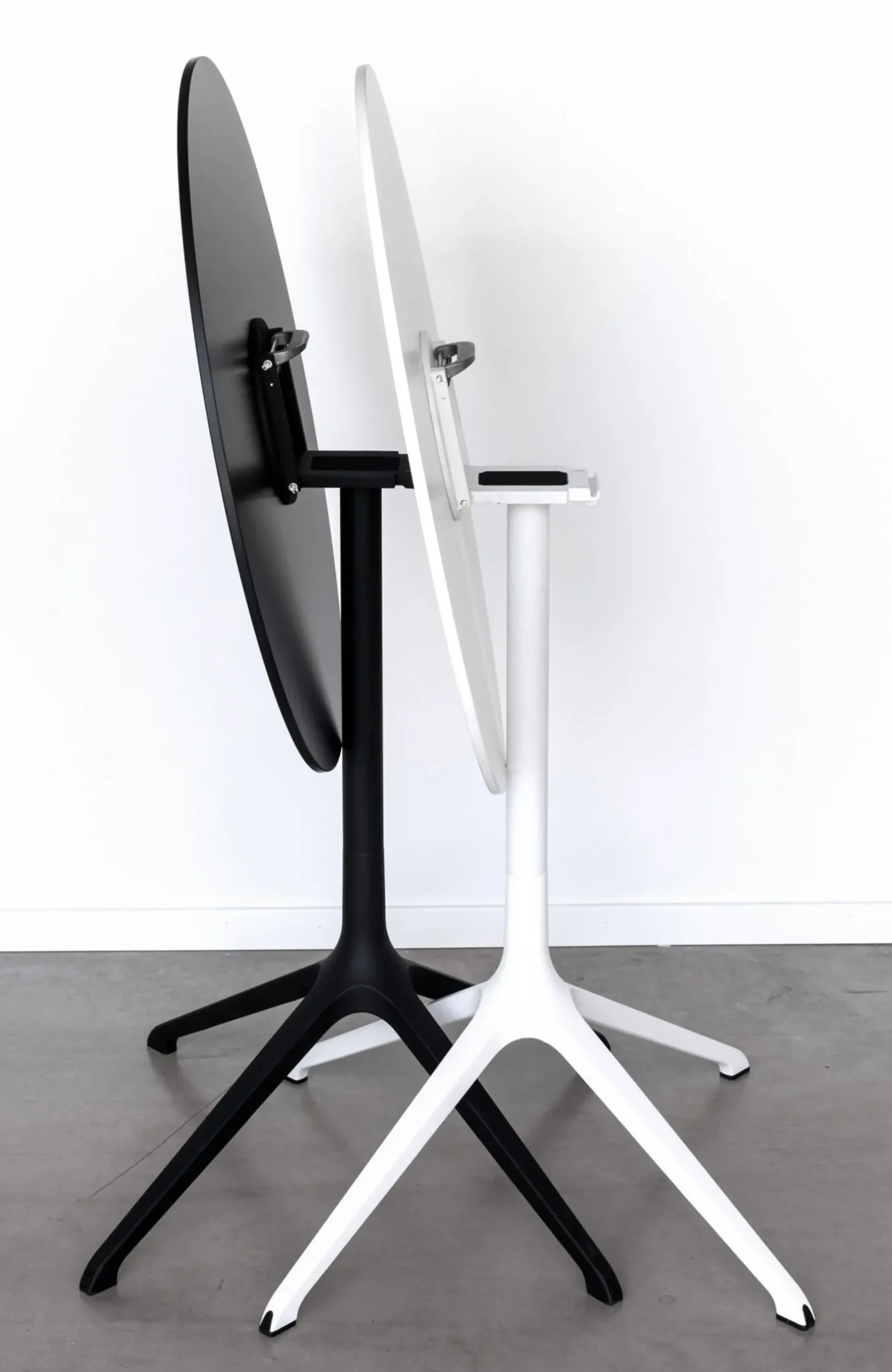 Table Pliante Elephant Plastique/ O 90 Cm - Kristalia