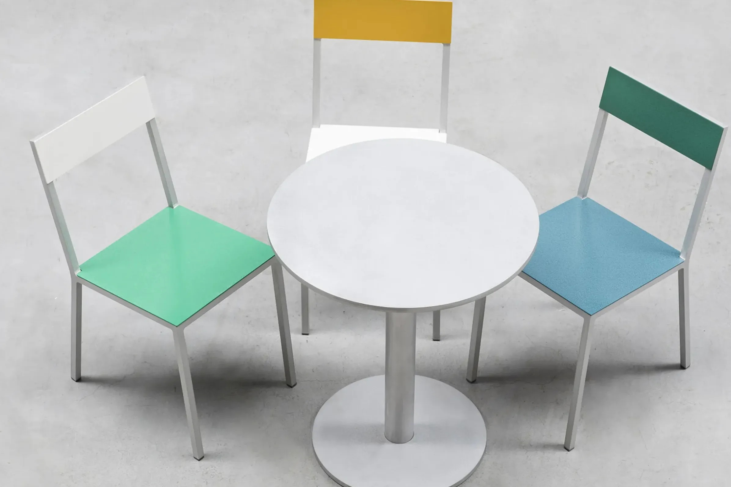 Table Ronde S Gris Metal / - O 65,5 Cm - Valerie Objects