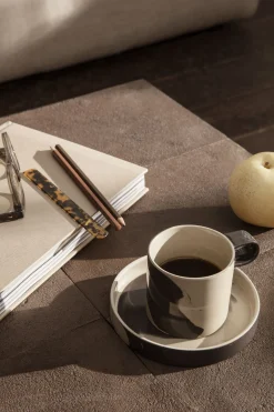 Tasse Inlay Ceramique Marron Beige / Avec Soucoupe - Ferm Living