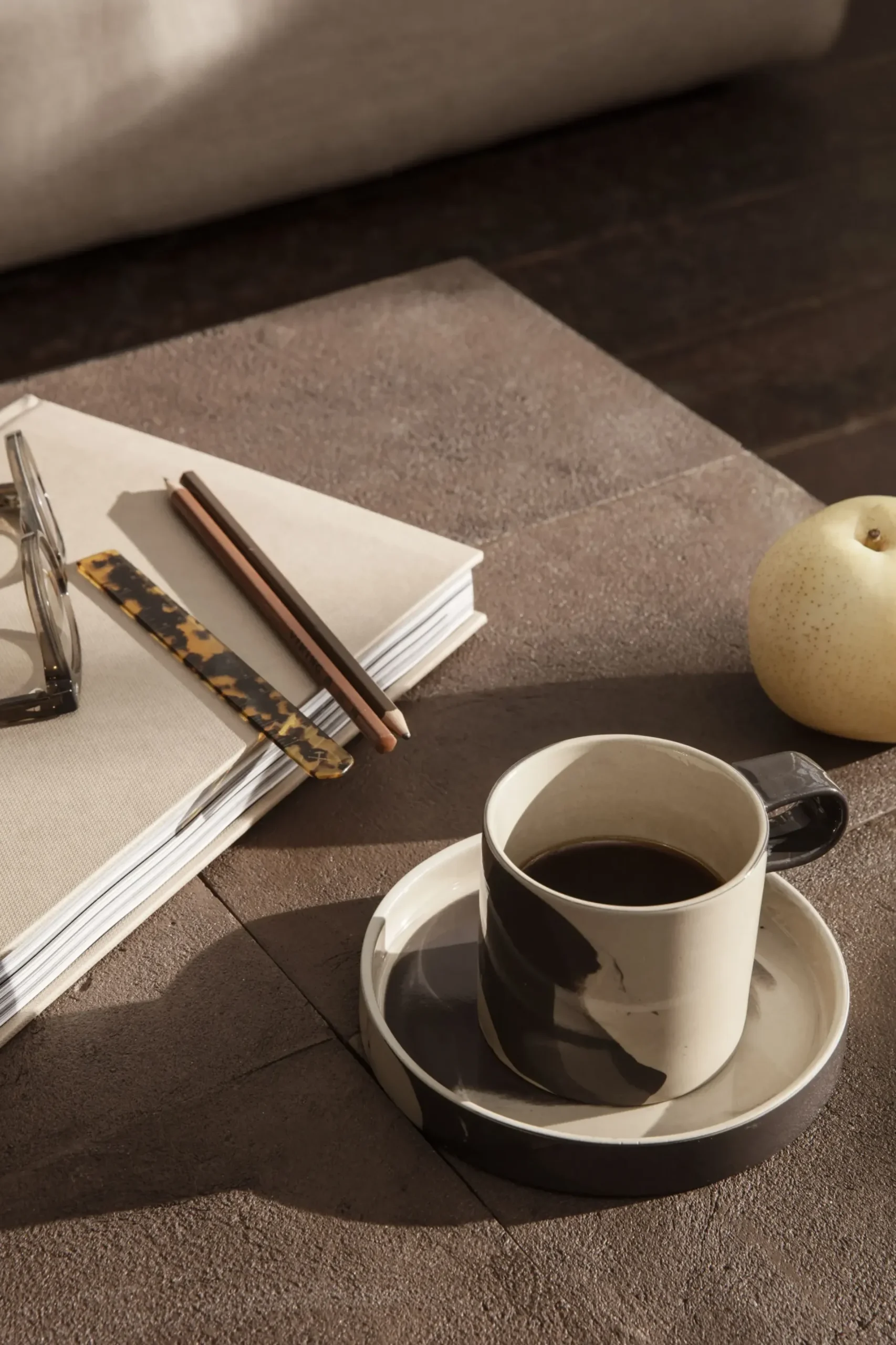 Tasse Inlay Ceramique Marron Beige / Avec Soucoupe - Ferm Living