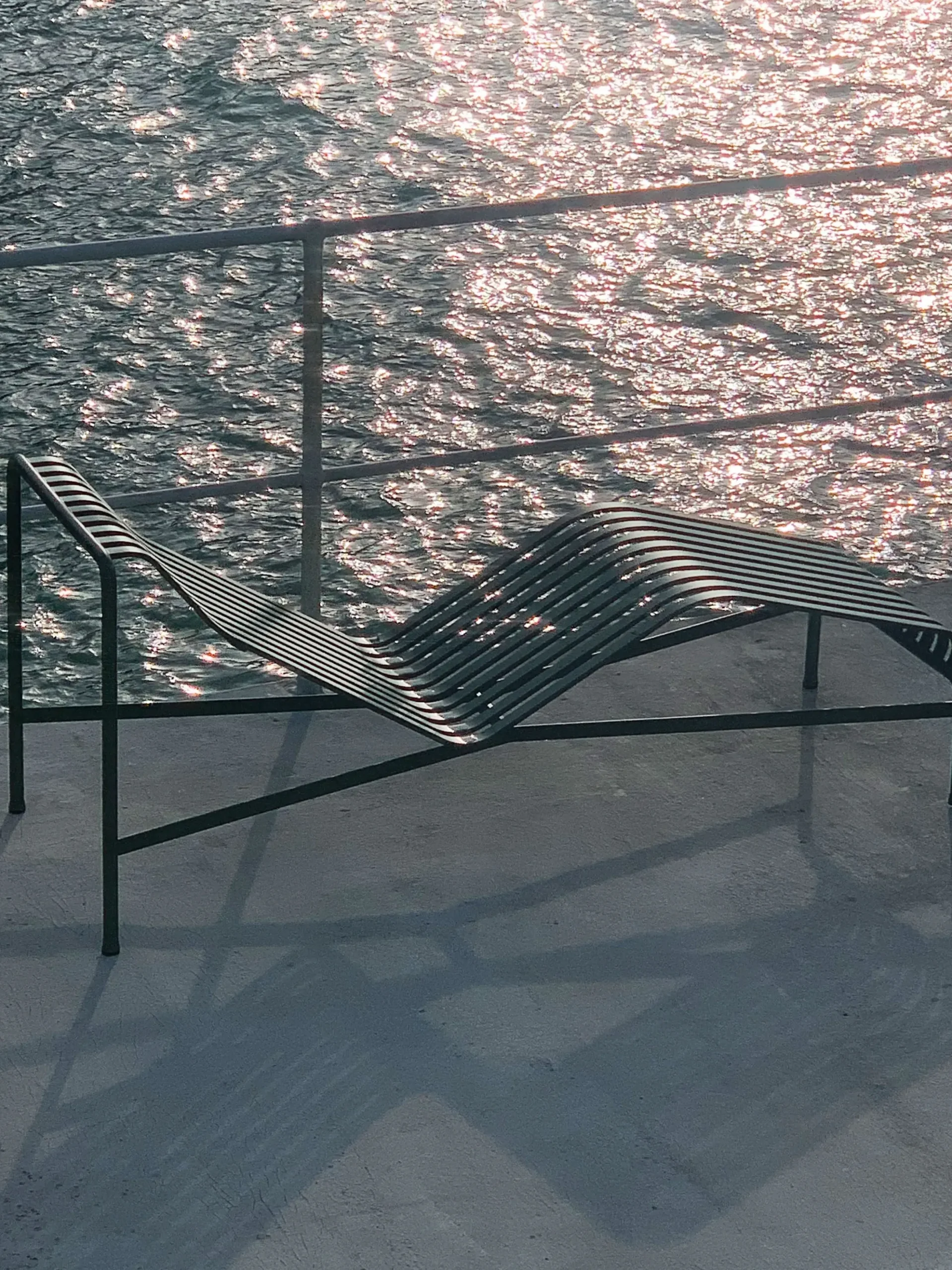 Transat Fixe Palissade Gris Argent Metal Metal / R & E Bouroullec - Hay