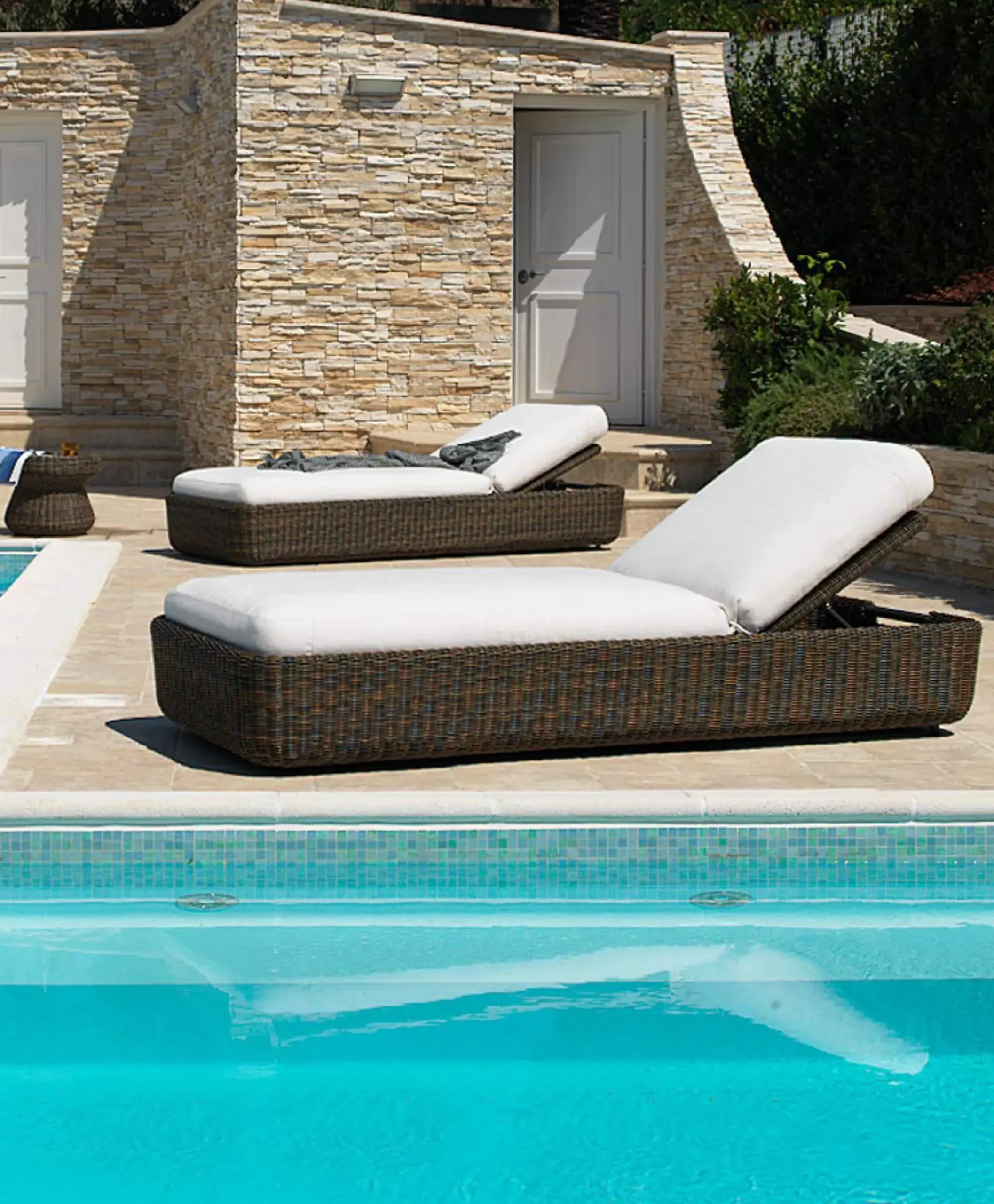Transat Inclinable Agora Plastique Blanc Marron Resine Tressee Marron & Tissu / Rembourre - Unopiu